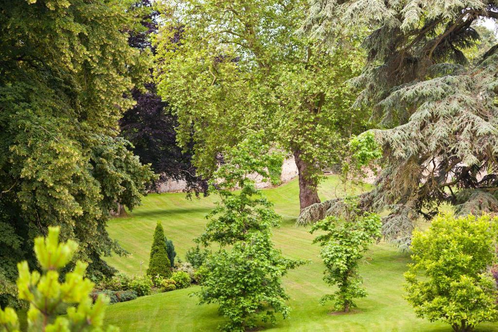 Chateau Le Clos Verneuil d'Avre et d'Iton Exteriör bild